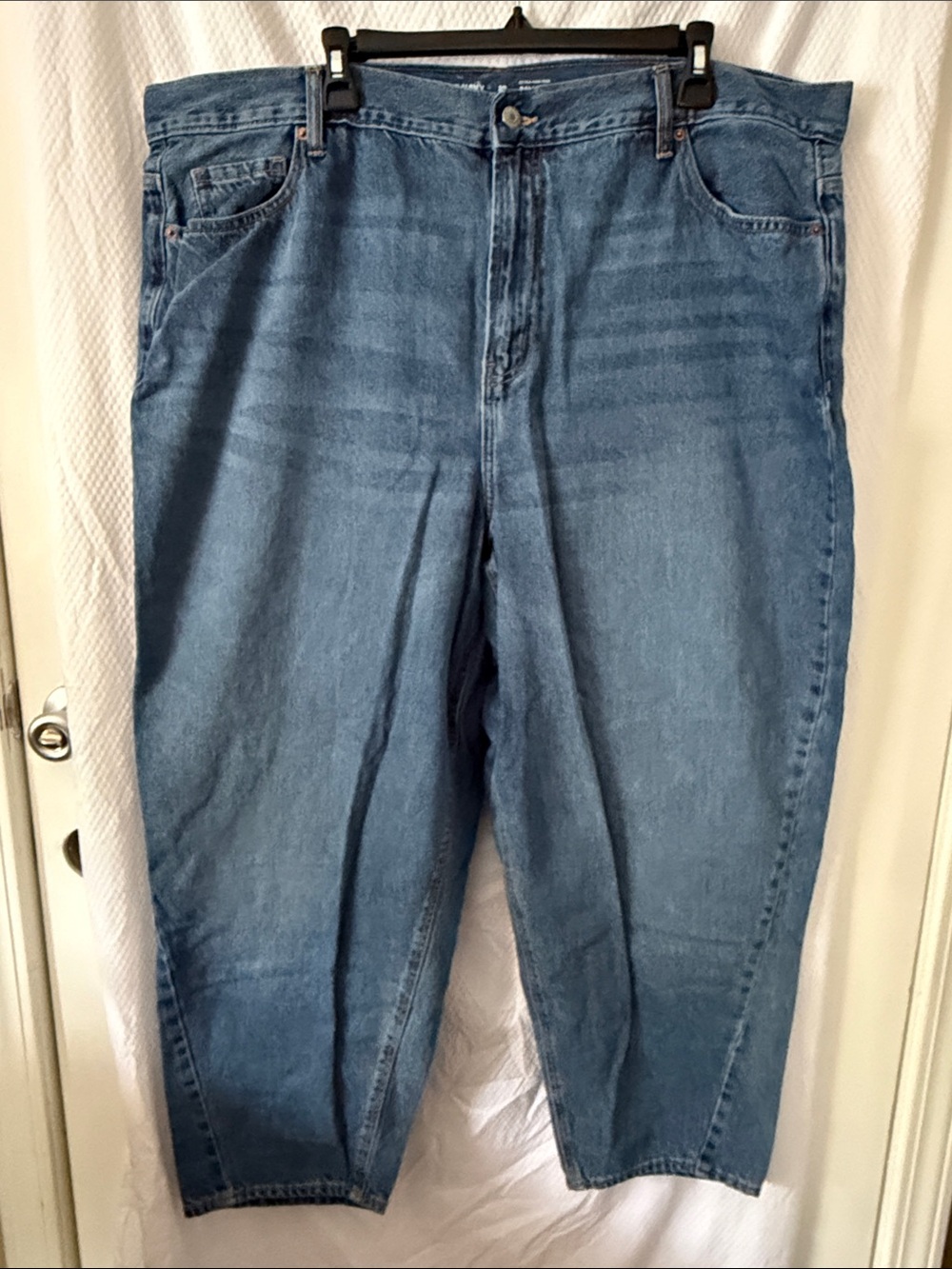 NWOT Old Navy 100% Cotton Balloon Denim in size 20 Medium Wash extra high rise